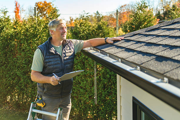Professional Emergency Roof Repair technician working in Leon, VA